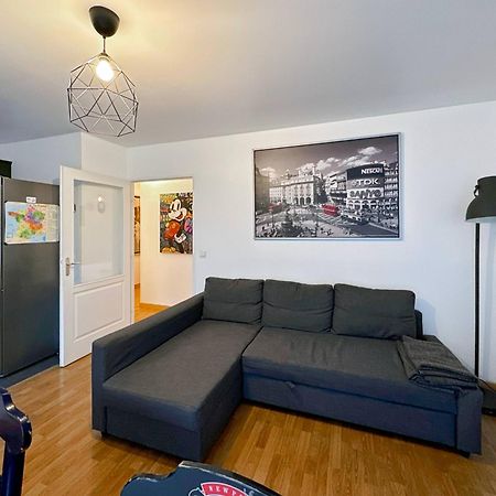 Les Paves De Prague - Appartement Pour 4 A 10 Minutes De Disneyland Paris モンテヴラン エクステリア 写真