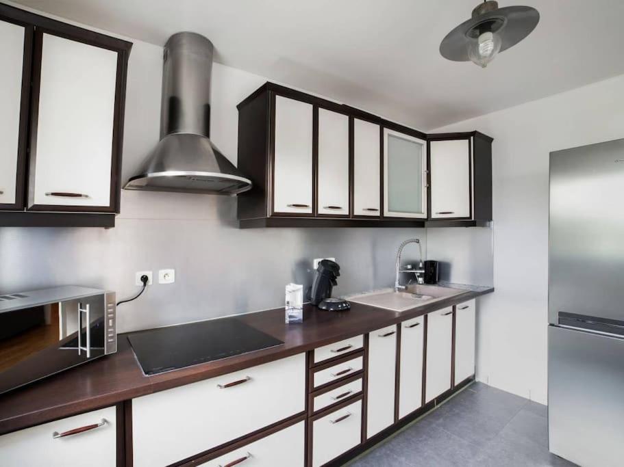 Les Paves De Prague - Appartement Pour 4 A 10 Minutes De Disneyland Paris モンテヴラン エクステリア 写真