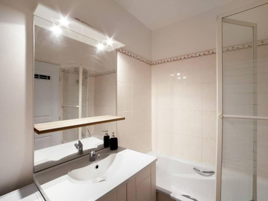 Les Paves De Prague - Appartement Pour 4 A 10 Minutes De Disneyland Paris モンテヴラン エクステリア 写真