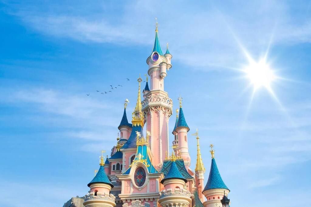 Les Paves De Prague - Appartement Pour 4 A 10 Minutes De Disneyland Paris モンテヴラン エクステリア 写真