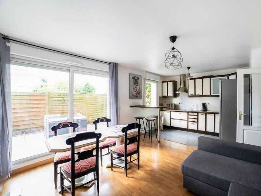 Les Paves De Prague - Appartement Pour 4 A 10 Minutes De Disneyland Paris モンテヴラン エクステリア 写真