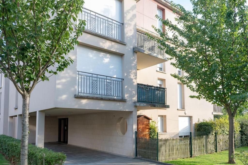 Les Paves De Prague - Appartement Pour 4 A 10 Minutes De Disneyland Paris モンテヴラン エクステリア 写真