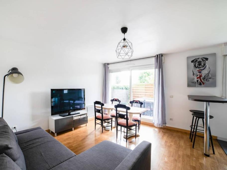Les Paves De Prague - Appartement Pour 4 A 10 Minutes De Disneyland Paris モンテヴラン エクステリア 写真